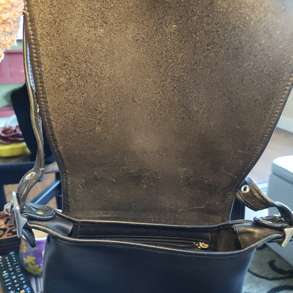 Vintage Coach Black Leather Shoulder / Crossbody Bag - Picture 7 of 13